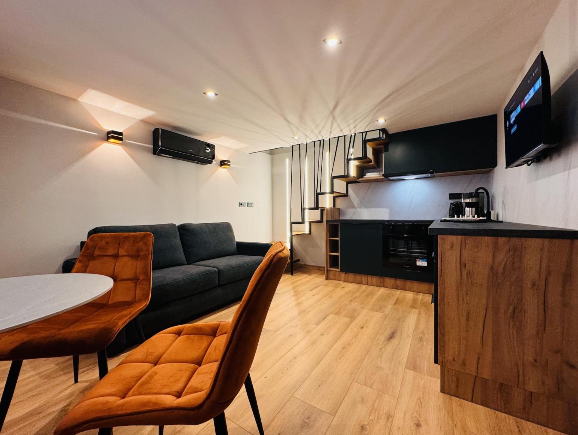 G15 Centre Stylish Flat